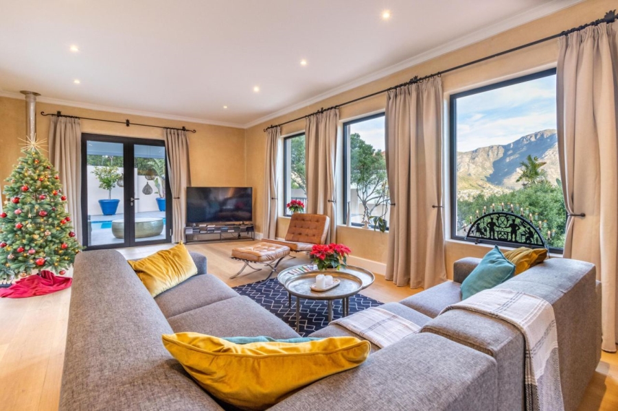 5 Bedroom Property for Sale in Kronenzicht Western Cape